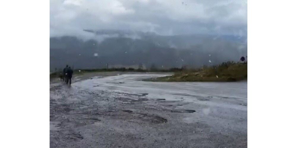 quelques-promeneurs-n-ont-pas-ete-refroidis-par-la-meteo-particulierement-froide-de-ce-mois-de-septembre-avec-les-premiers-flocons-tombes-sur-le-hohneck-capture-d-ecran-1726163132.jpg